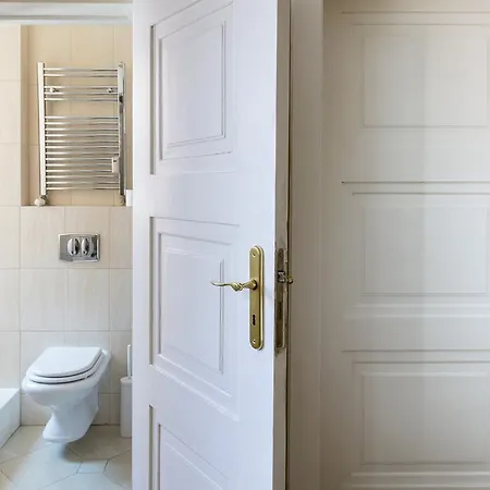 Pixelhome Kamienica Pisarzy